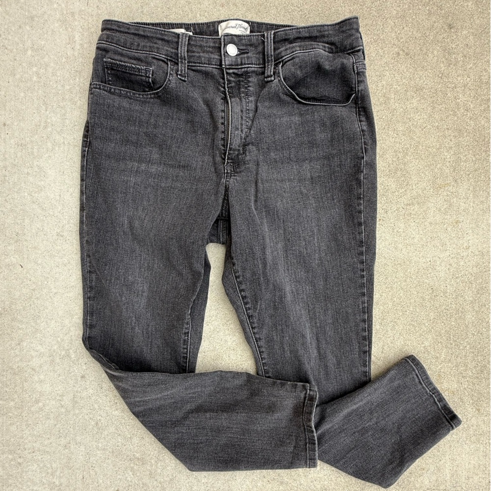 Universal Thread Women’s High-Rise Skinny Jeans (Size 12)